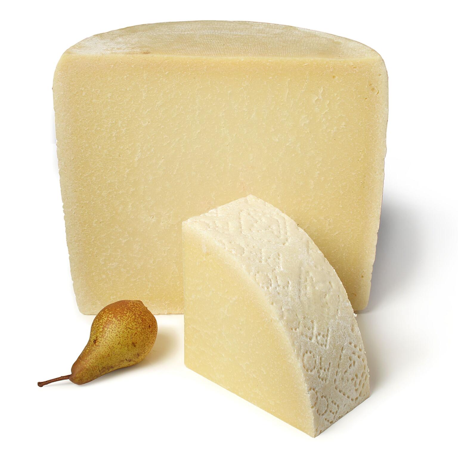 Pecorino Romano DOP a pezzi