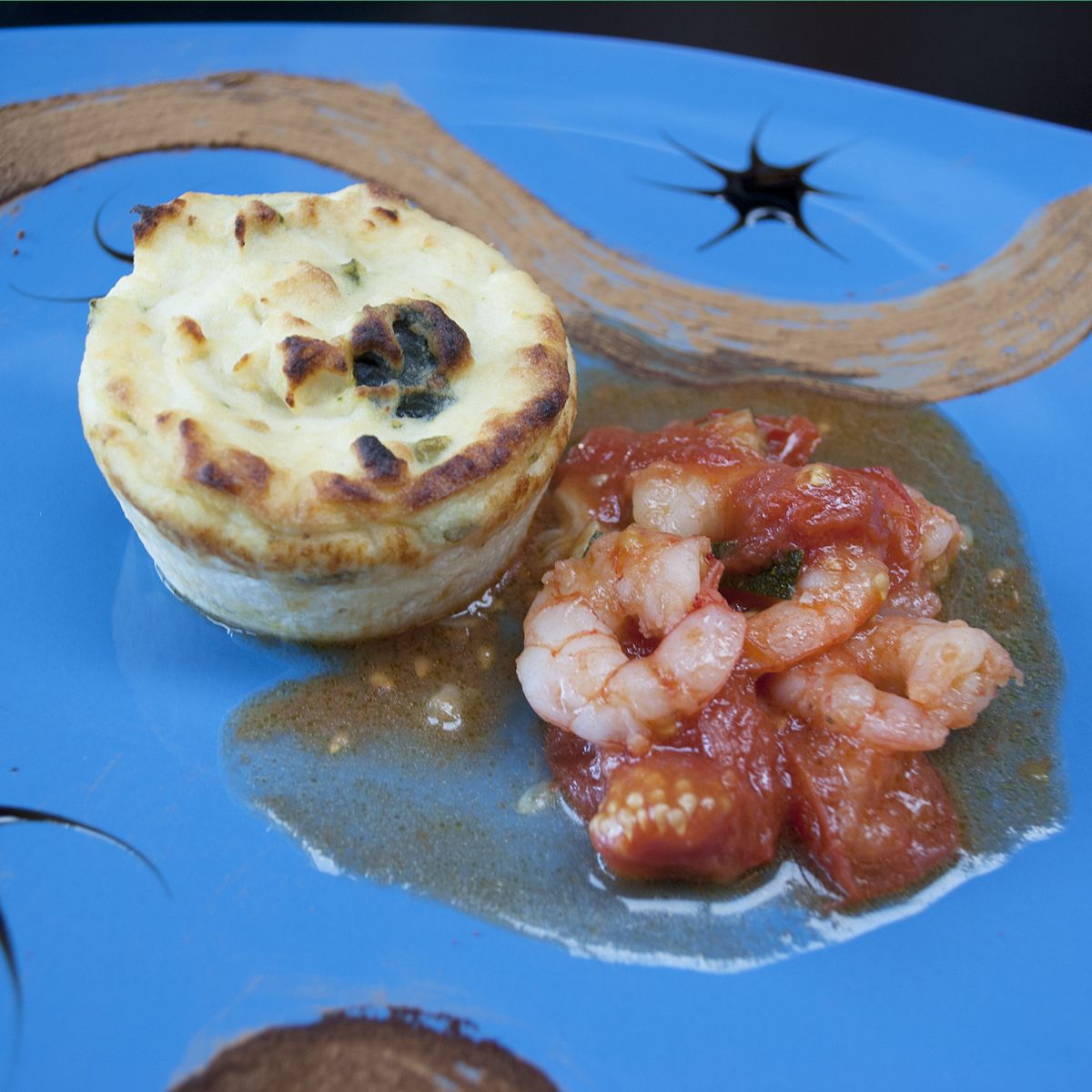 Flan di porri con gamberi e pomodorini