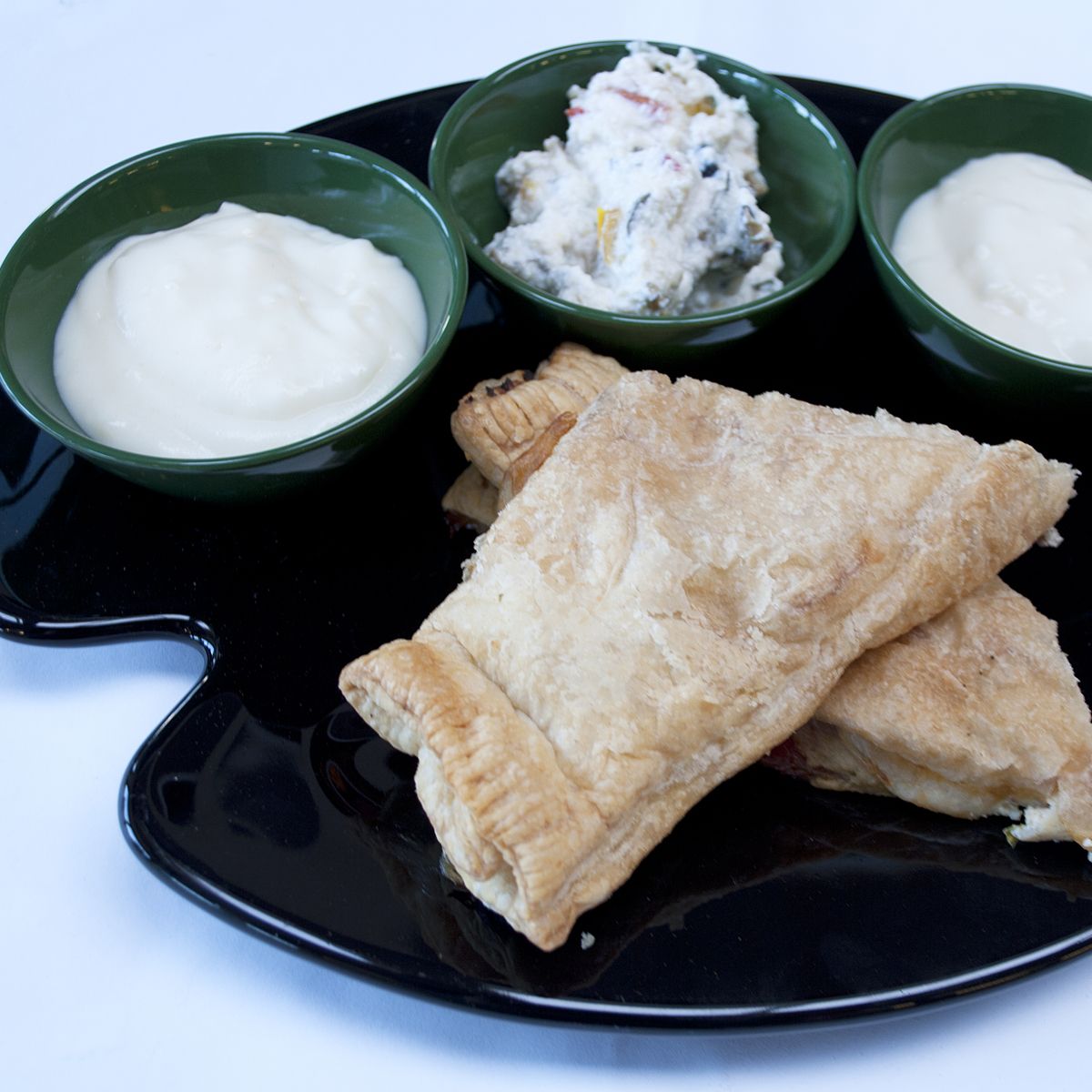 Mini strudel di verdura in salsa di taleggio