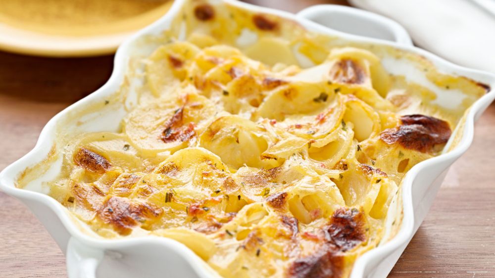 Gratin di patate al latte e salmone affumicato