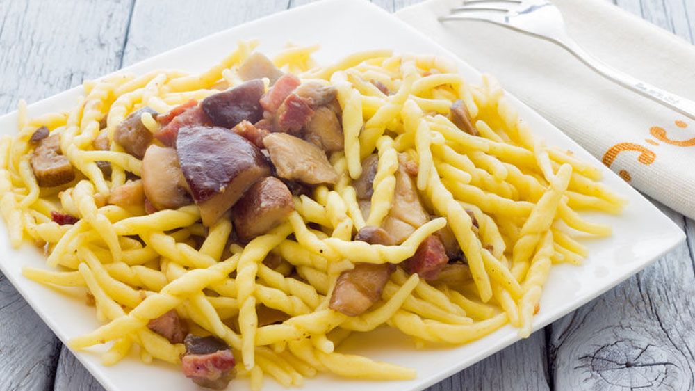 Trofie con champignon e salsa al tuorlo d’uovo